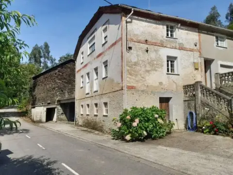 Chalet en Coaña