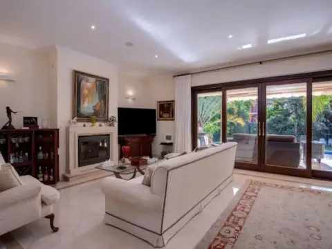 Chalet en calle Gx7M+Cv Benahavis, Espana No Number