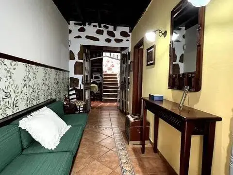 Casa rústica en calle de la Escuela, 6