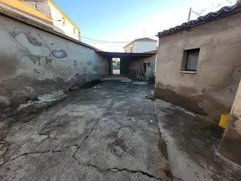 Casa en Aldeanueva de Barbarroya