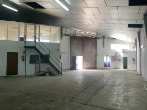 Nave industrial en Parque Atlántico-Las Naciones-Los Arcos