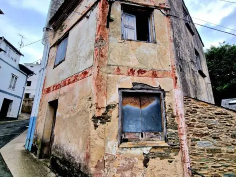 Casa rústica en Cabaleiros (Castropol)