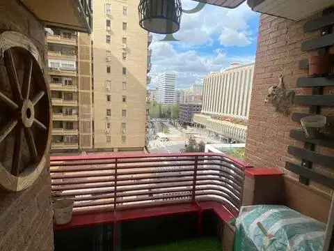 Piso en Cuatro Caminos