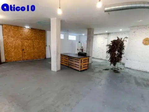 Local comercial en calle de Bermudo I 'El Diácono'