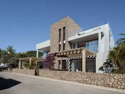 Pis – Santa Eulària des Riu