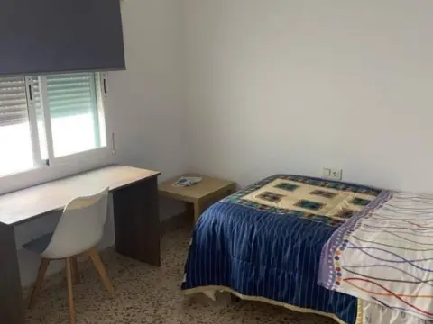 Piso en San Ildefonso (Hospital Real)