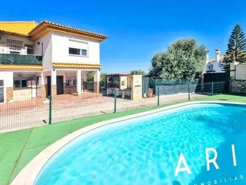 Chalet en Manantiales-Cortijos del Sol-Fuensanguínea