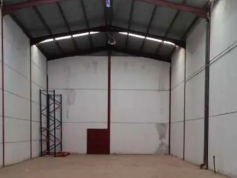Nave industrial en Archidona