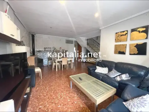 Casa adosada en La Llosa de Ranes