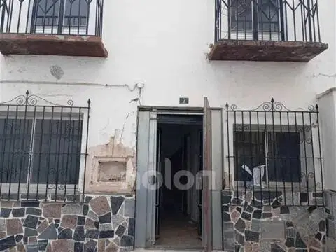 Casa adosada en Baza