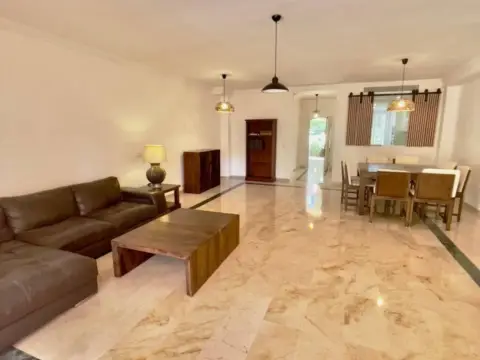 Casa adosada en calle Alhaurin, 238