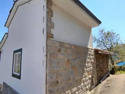 Casa rústica en Alcedo de Caballeros