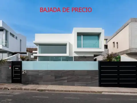 Casa en calle calle Trasatlántico Valbaner
