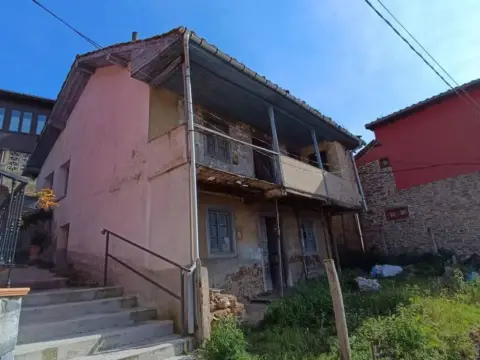 Casa rústica en Lena