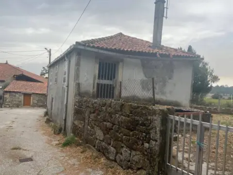 Casa rústica en Portela (Rodeiro)