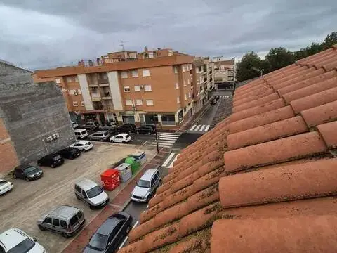 Edificio en calle de Luis Rosales