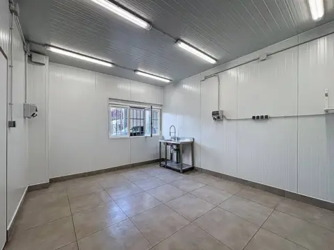 Nave industrial en Vial Transversal