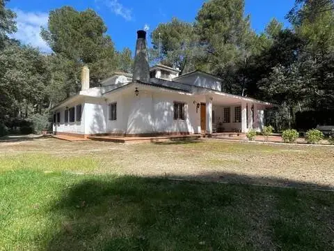 Chalet en Urbanización Pinares del Júcar