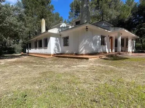 Chalet en Urbanización Pinares del Júcar