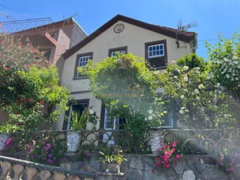 Casa en Neda