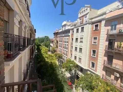 Piso en calle de Bretón de los Herreros