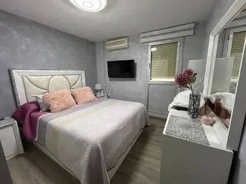 Piso en Avenida del Descubrimiento de América