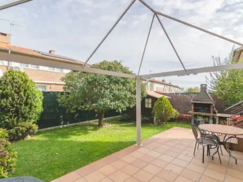 Casa adosada en Cizur Menor