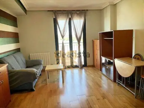 Piso en Delicias-Prosperidad-Rollo-Puente Ladrillo