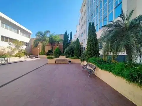 Oficina en calle de Luis Montoto
