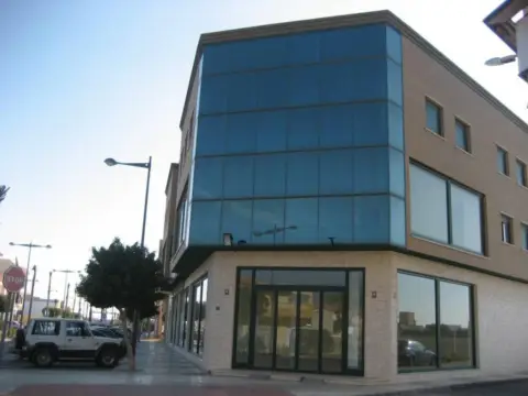 Edificio en La Mojonera