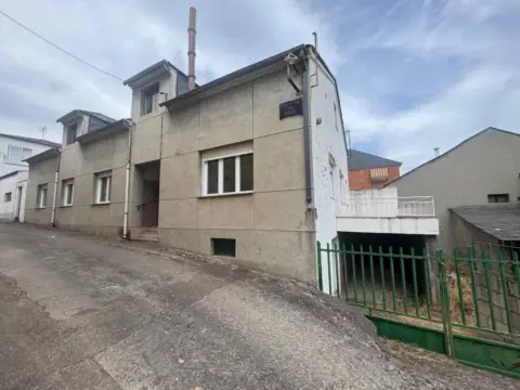 Casa rústica en Congosto