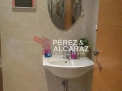 Casa adosada en calle de la Feria