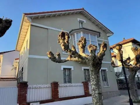 Casa en calle Fructuoso Álvarez