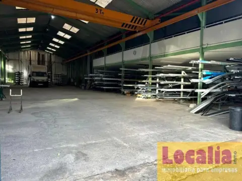 Nave industrial en Cartes