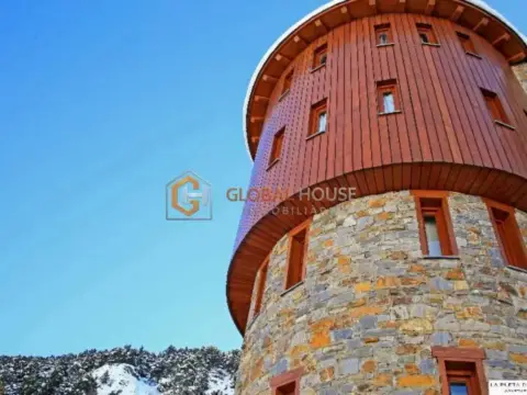 Pis de 1 habitacions en venda a Canillo · 18 de 45