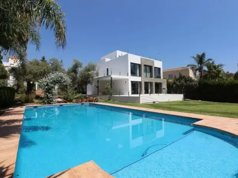 Chalet en Nueva Andalucía-Centro