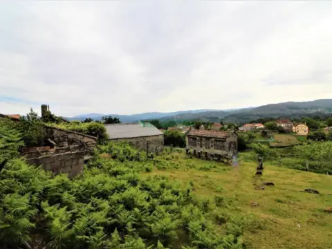 Casa rústica en Pazos de Borbén