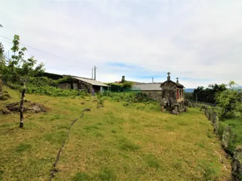 Casa rústica en Pazos de Borbén