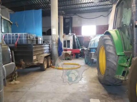 Nave industrial en Benamejí