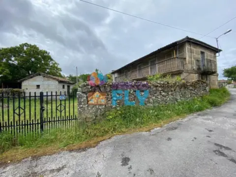 Casa en San Cibrao das Viñas