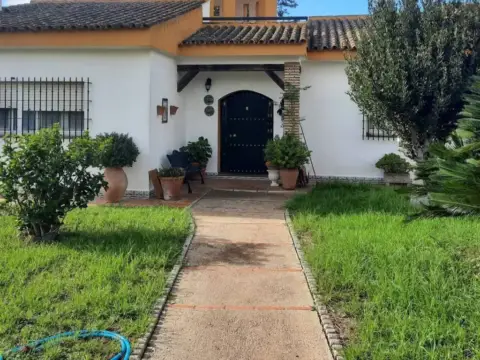 Chalet en Chiclana de la Frontera