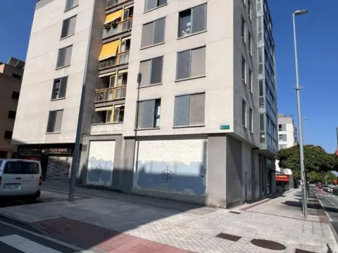 Local comercial en calle de las Bardenas Reales