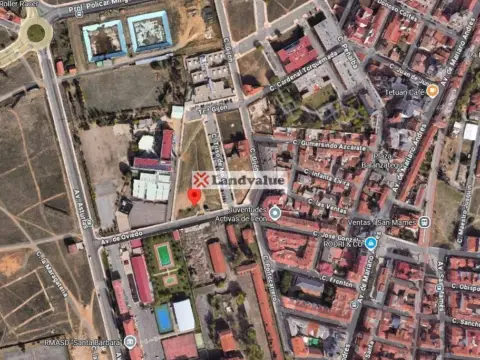 Terreno en Avenida de Oviedo