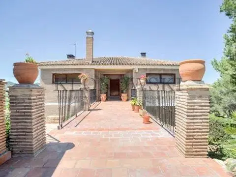 Chalet en Riba-roja de Túria