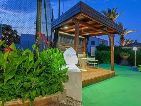 Local comercial en Carrer de Roses, 13