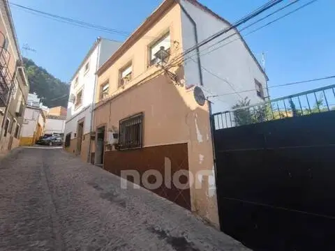 Casa adosada en Santisteban del Puerto