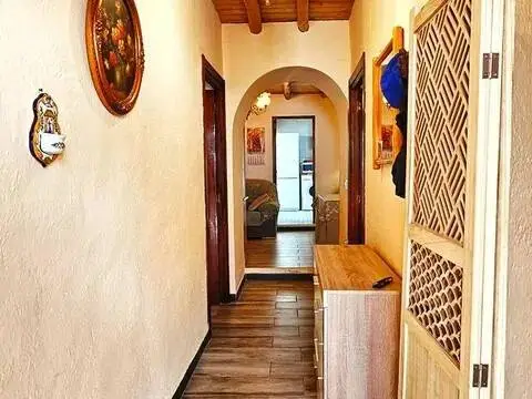 Casa rústica en calle de Fuentes