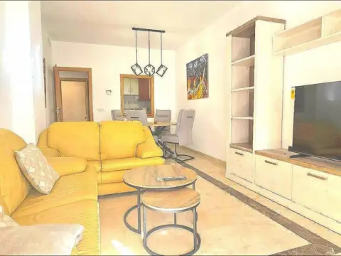 Piso en Playa Bajadilla-Puertos