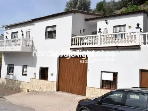 Casa rústica en Canillas de Aceituno