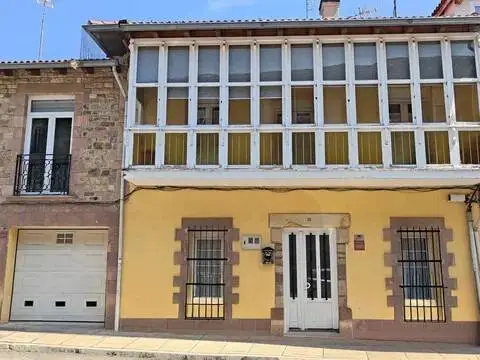 Casa en calle de Ángel de los Ríos